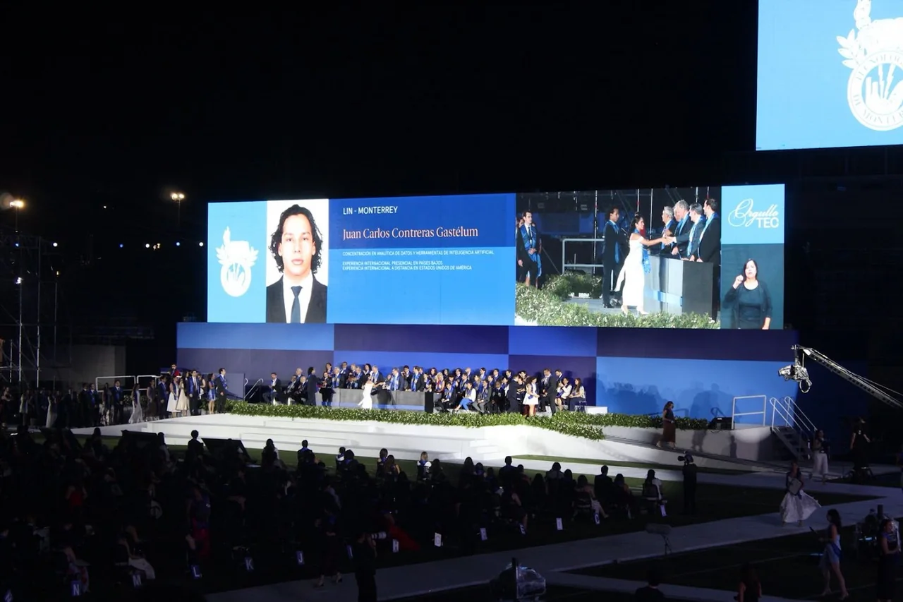 Graduation stage